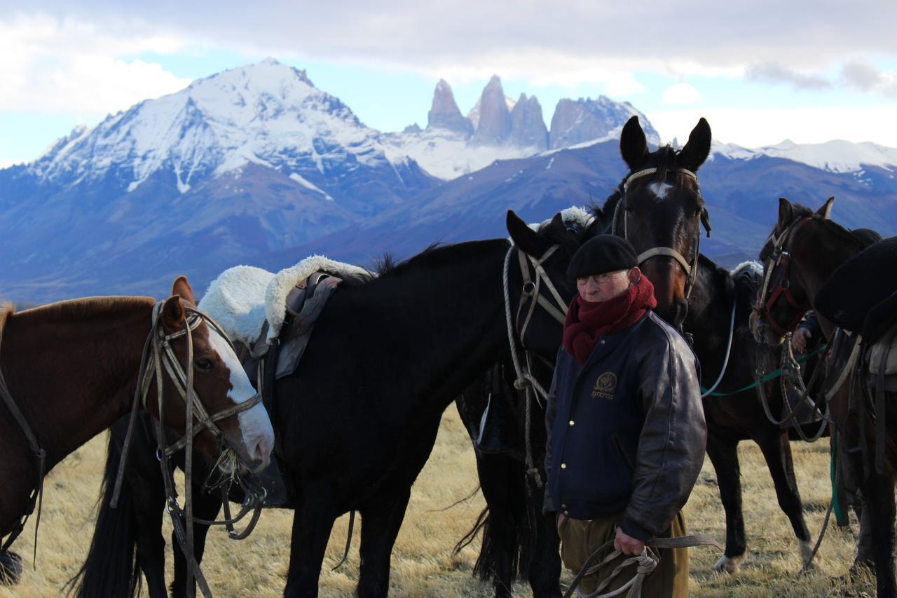 Hosteria Tercera Barranca Torres del Paine National Park Buitenkant foto